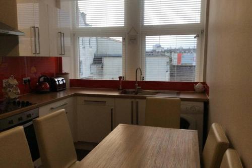 Comfy Perth City Centre Flat, sleeps 6