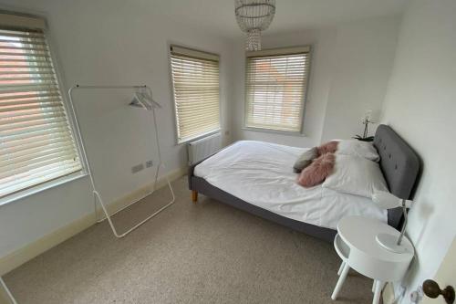 Fresh Apartment close to Gloucester Quays/Docks