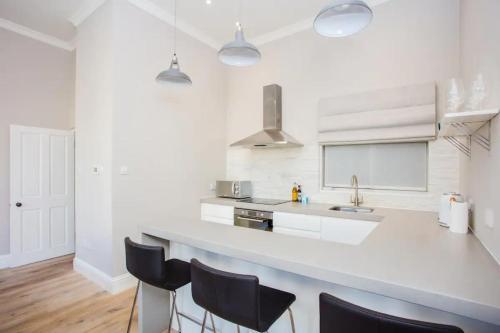 Modern and Spacious 1 Bedroom Apartment in London, London, London