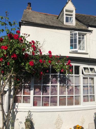 Fishermens cottage with secret garden, Port Isaac, Cornwall