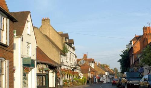 Stunning 2 bedroom cottage with Garden Office