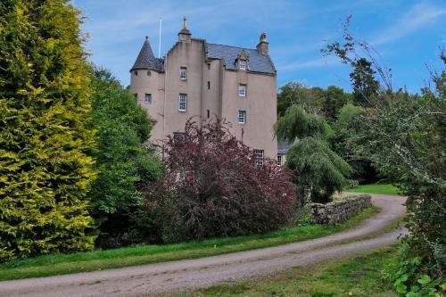 Historic Fairytale Lickleyhead Castle