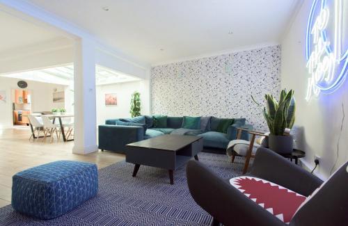 The Harrods Mews - Modern 4BDR + Rooftop & Garage, London, London