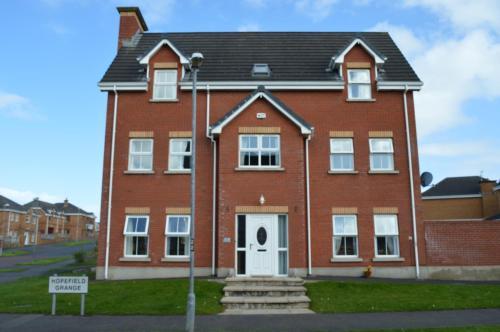 The Grange, Portrush (Sleeps 12) 6 bedrooms, Portrush, Causeway Coast & Glens