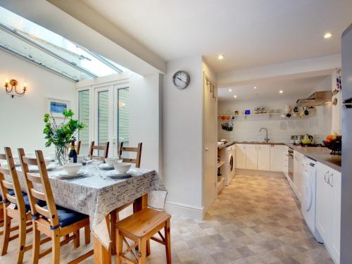 Beautiful home in Padstow with garden, Padstow, Cornwall