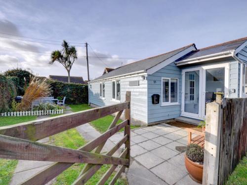 Cozy holiday home in Croyde near beach