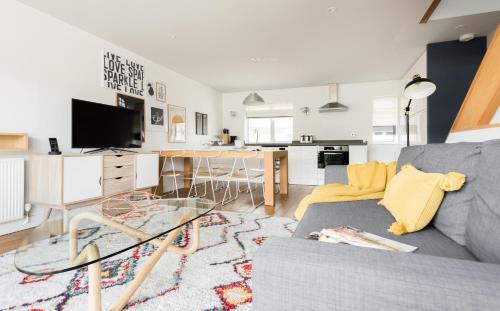 The Press House - Stylish 2BDR British Design Home, Oxford, Oxfordshire