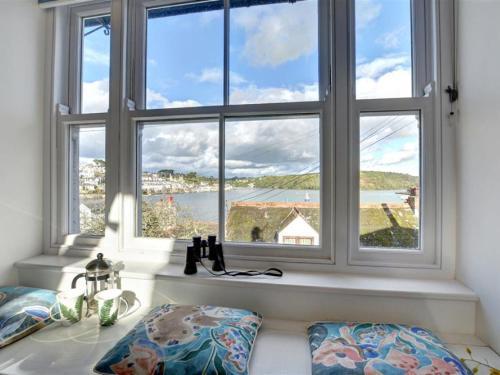 Cozy Holiday Home near Beach in Polruan Great Britain