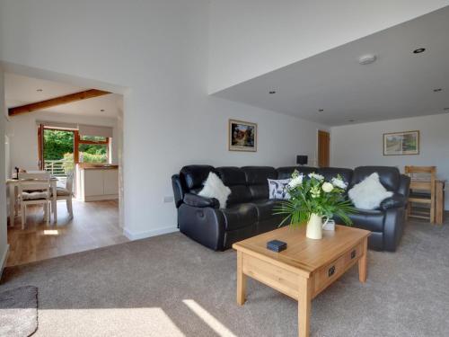 Stylish Holiday home in Frittenden Kent with Parking