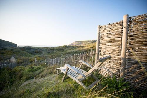 Mawgan Porth Villa Sleeps 6 WiFi