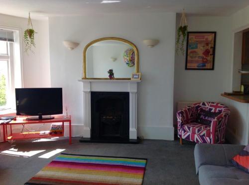 Escape to the Sea Regency Maisonette Apartment & fast WIFI