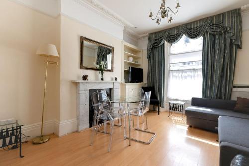 Gorgeous Two Bedroom Apartment in Central London