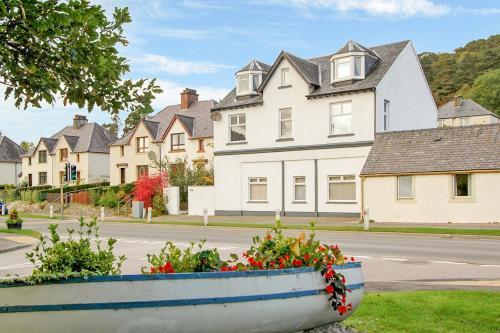 Caledonian canal apartment, Corpach