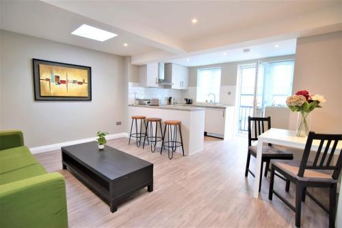 Central BRIGHTON TWO BEDROOM FLAT 4B3S, Brighton, East Sussex