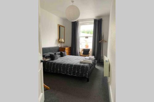 Ilfracombe harbour life apartment