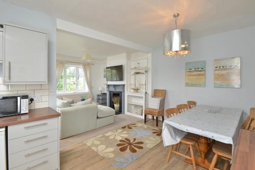 Chic Townhouse in Central Salcombe