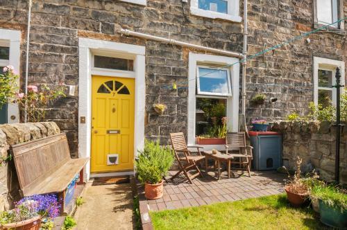 Cozy with Character - Lindean Cottage Flat, Leith, Midlothian