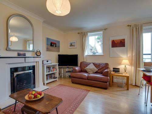 Bright Holiday Home in Whitstable Kent with Private Parking, Whitstable, Kent