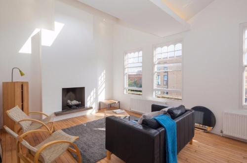 Stunning 2Bed Home with 2 Balconies in Camberwell