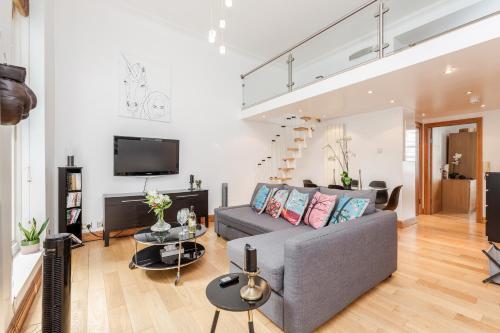 Porchester loft