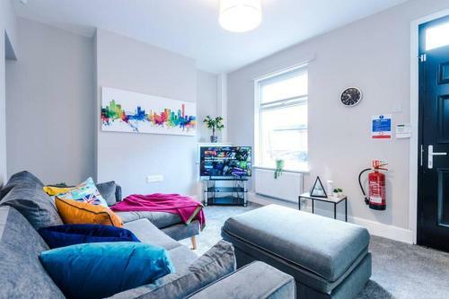 Stunning Refurbished House - Free WIFI - sleeps 5, Manchester, Greater Manchester