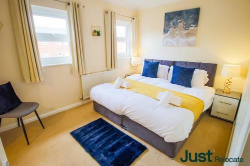 JustRelocate - Braemar Court Luxury 3 Bedroom Apartment with private parking In Town Centre of Bedford!