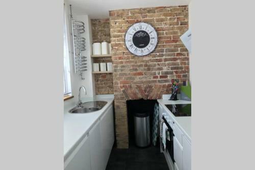 Stunning Boutique Victorian Townhouse Central Btn