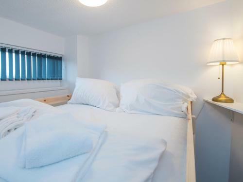 Pass the Keys Cosy compact 1 bedroom apartment close to City, Cardiff, Glamorganshire