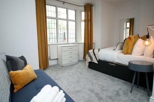 Minster House Apartment 1 by StayBC, Cardiff, Glamorganshire