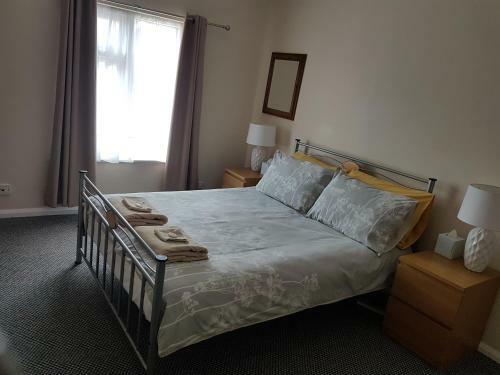 Cosy stay in 4 bedroom apartment, Nottingham, Nottinghamshire