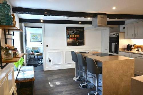 Stunning Townhouse Central Location with Parking, Norwich, Norfolk