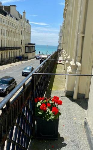 Luxury 1 bed flat with Balcony & Sea View