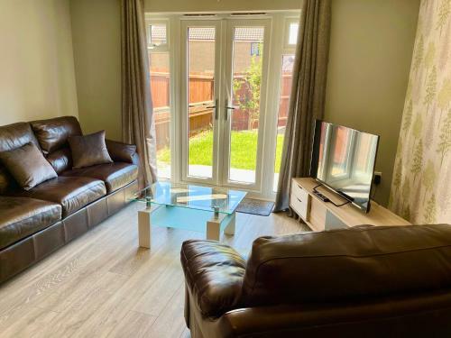 Queens Lodge - Modern Stylish 2 Bed - Free Parking - Marvello Properties, Norwich, Norfolk