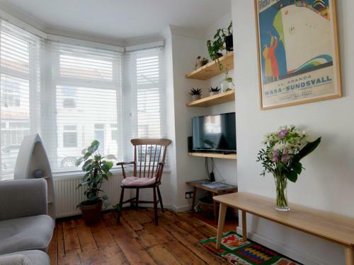 Pass the Keys 2bed w GARDEN BAR 10min walk to central Southsea, Portsmouth, Hampshire