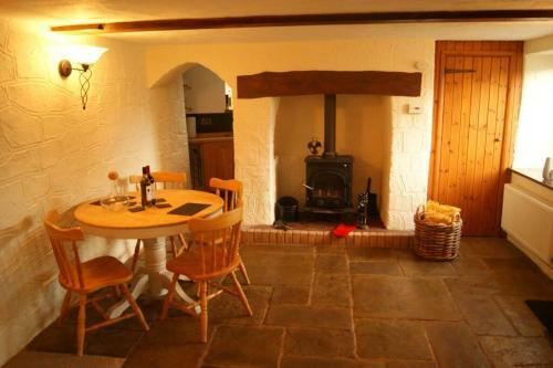 Cosy cottage nestled between Exmoor and the coast