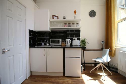 Cardiff Studio - Fast wifi & free public parking