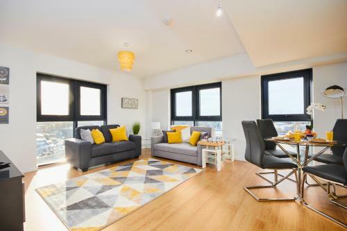 PENTHOUSE APARTMENT NEAR LEEDS CITY CENTRE, Leeds, West Yorkshire