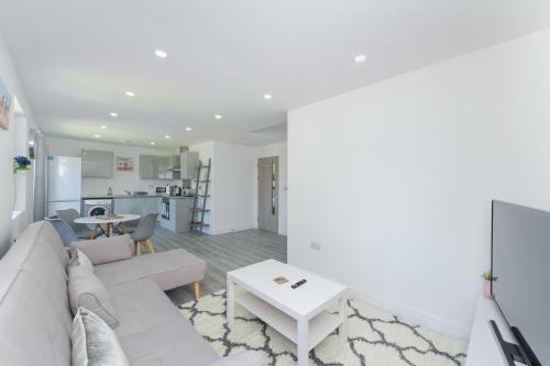 Adbolton House Apartments - Sleek, Stylish, Brand New & Low Carbon