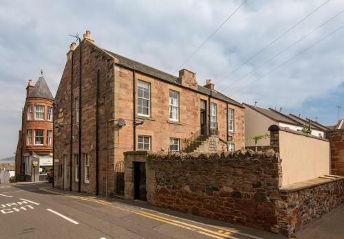 Stylish Beach Pad on Scotland's Golf Coast