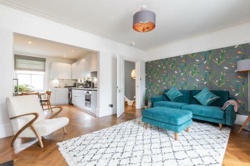 2 bedroom central seaside apartment with terrace, Brighton, East Sussex