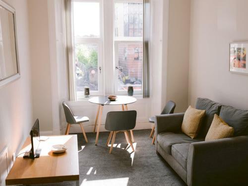 Pass the Keys Bright 1 Bed Flat next to Byres Road, Glasgow, South Lanarkshire