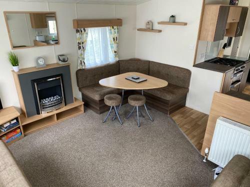 Valleys Rest, Coghurst Hall Holiday Park, Hastings