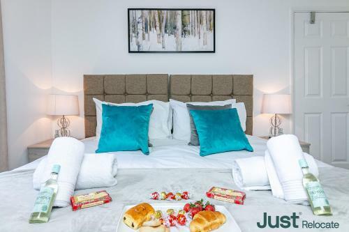 JustRelocate - Lime Walk 2 Bed Apartment With Private Parking And Workspace In Town Centre Of Oxford!, Oxford, Oxfordshire