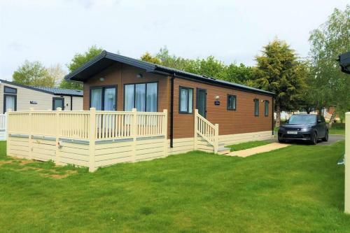 The Beck Lodge with hot tub