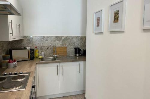 Cliftonville Costa Coffee Condo, pet friendly