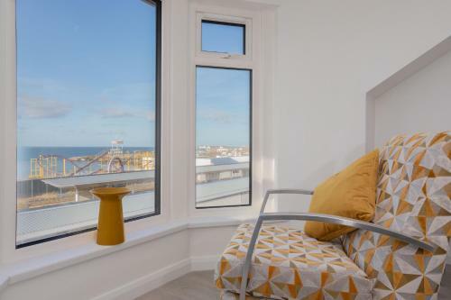 SEA VIEW APARTMENT, Portrush, Causeway Coast & Glens