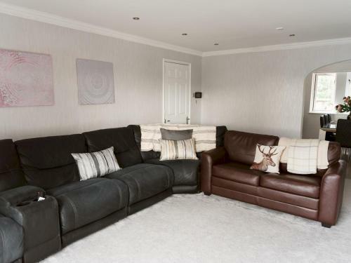 Pass the Keys Townhouse Overlooking the River Clyde, sleeps 10