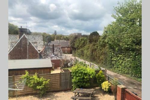 Church View, Poltimore