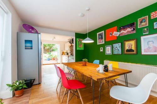 Stylish 3 Bedroom Edwardian House Close To Beach, Margate, Kent