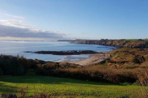 Beautiful Chic Cottage Private Access To Beach, Coverack, Cornwall